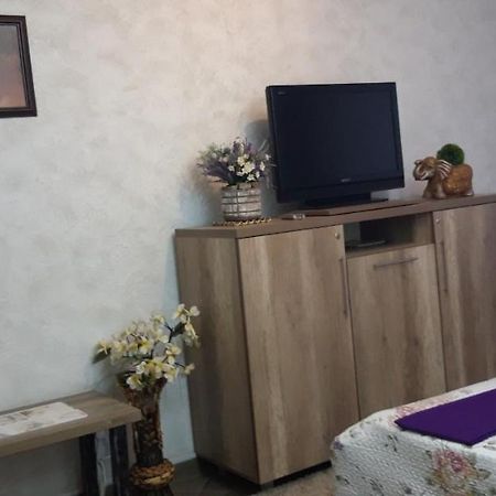Apartment On Kamyanetskaya Street Khmelʼnytsʼkyy Buitenkant foto