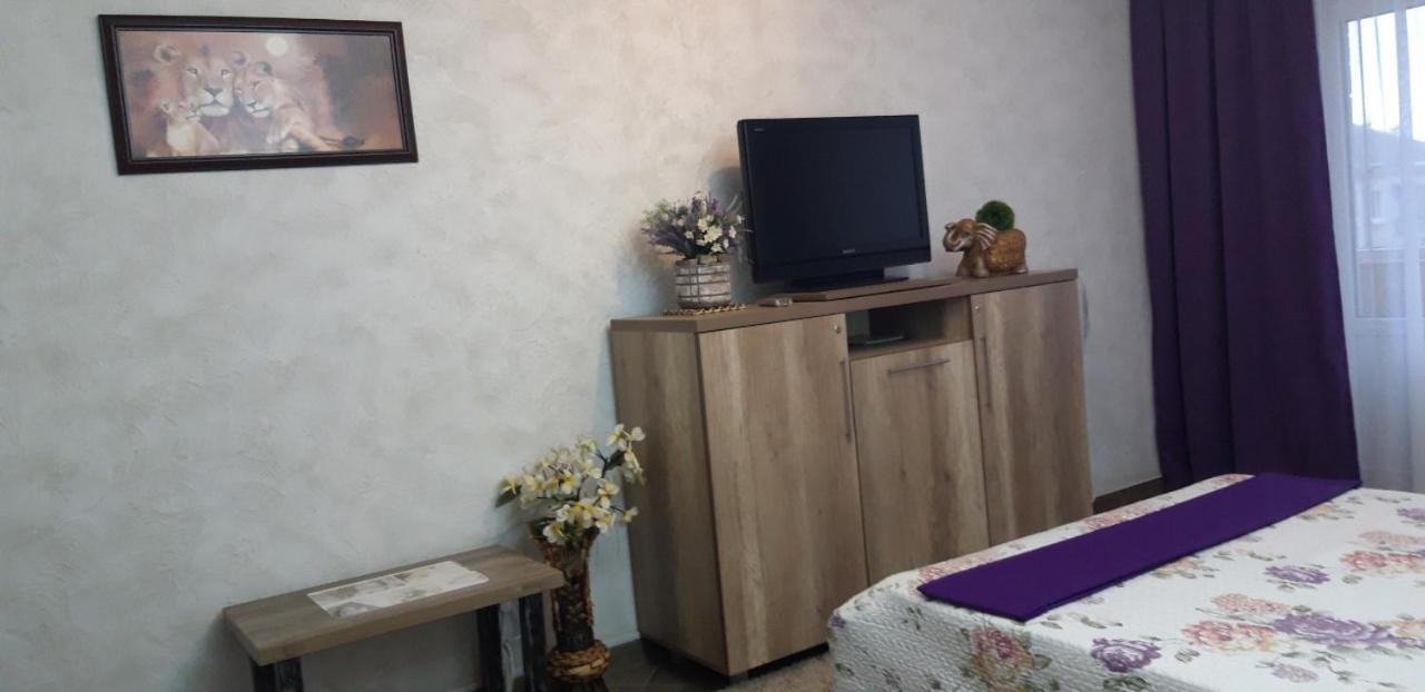 Apartment On Kamyanetskaya Street Khmelʼnytsʼkyy Buitenkant foto